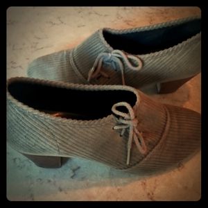 Vintage Grey Courderoy QualiCraft Casualets